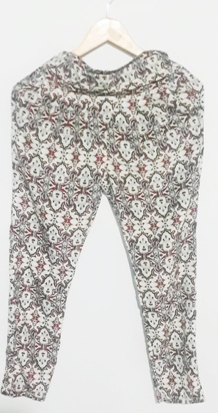 Valija Pants - Capri pants